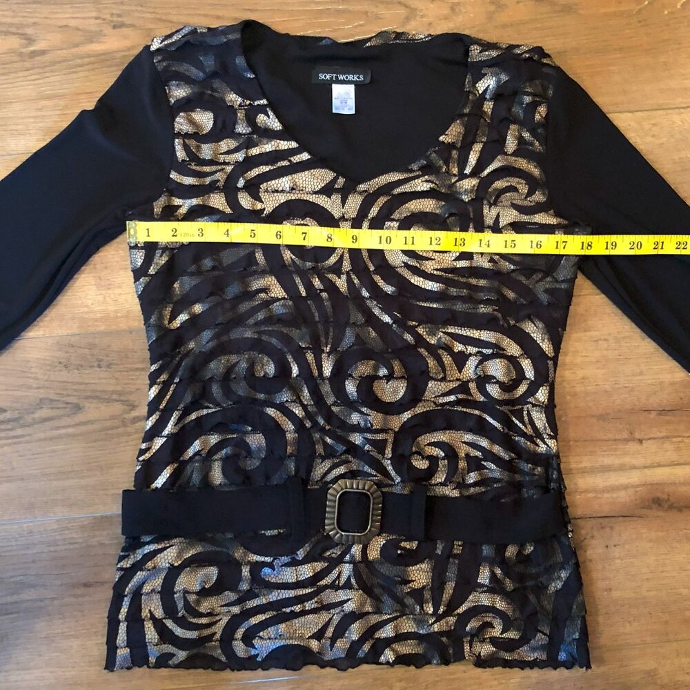 Made in Canada metallic gold & black swirl pattern layered 3/4 sleeve top  M - Picture 7 of 9
